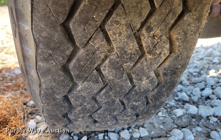 image for item DM2434 Brent  grain cart