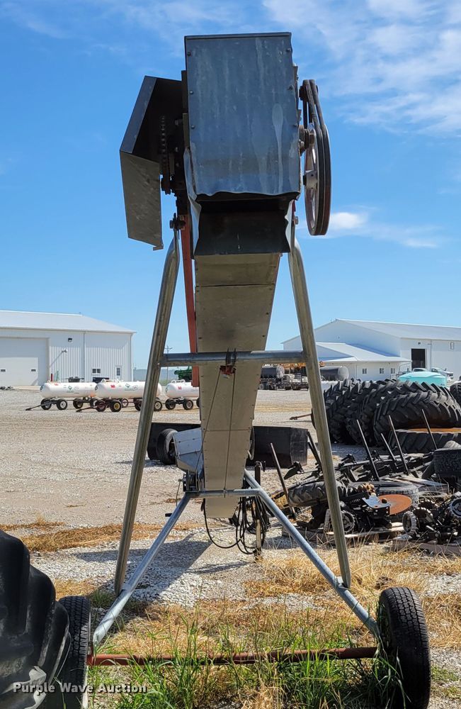 image for item DM2436 Cardinal BC10  conveyor