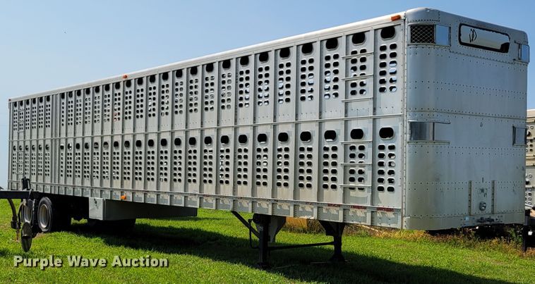 image for item DM2440 1996 Wilson PSAL-303P  livestock trailer