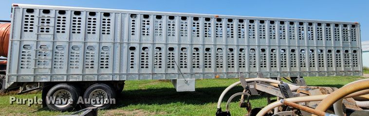 image for item DM2440 1996 Wilson PSAL-303P  livestock trailer