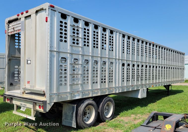 image for item DM2440 1996 Wilson PSAL-303P  livestock trailer