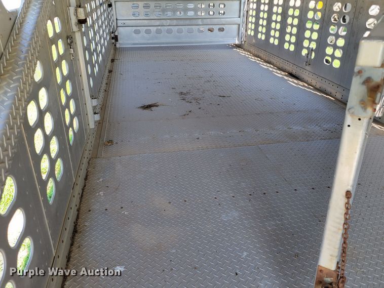 image for item DM2440 1996 Wilson PSAL-303P  livestock trailer