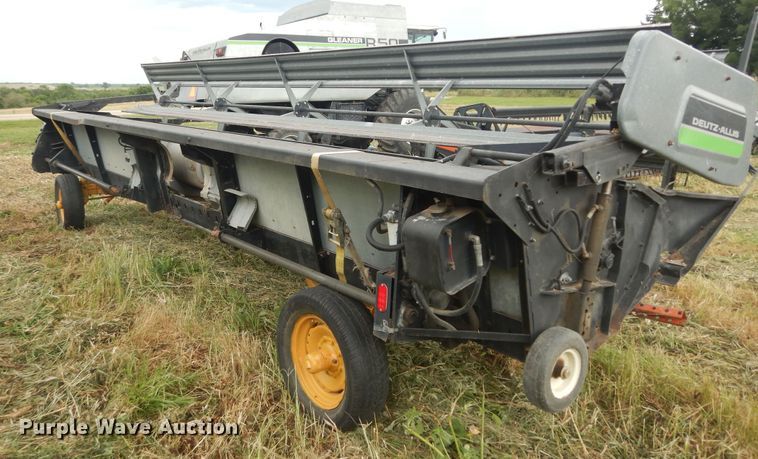 image for item DN1713 Deutz Allis  rigid head