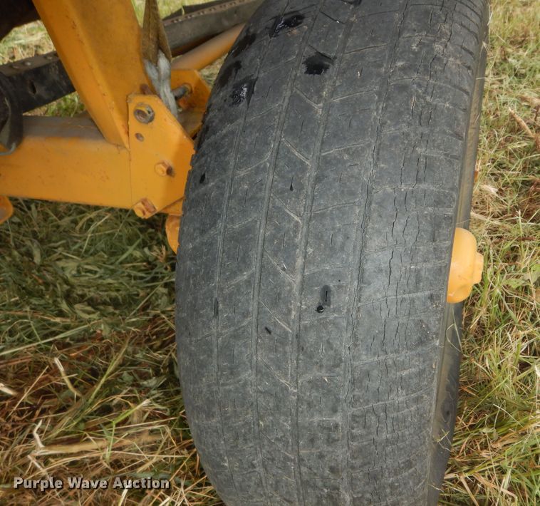 image for item DN1713 Deutz Allis  rigid head