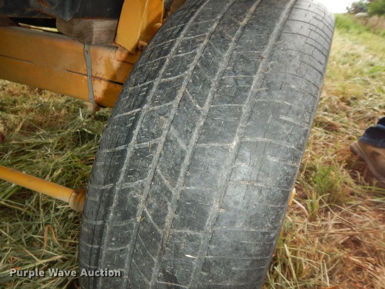 image for item DN1713 Deutz Allis  rigid head