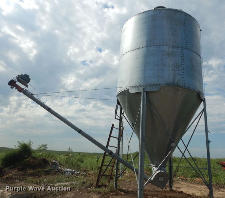 image for item DN1714 Grain bin