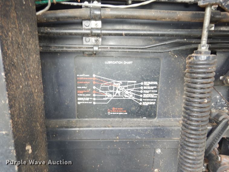 image for item DN1718 1986 Gleaner R50  combine