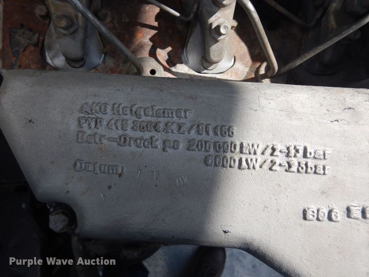 image for item DN1718 1986 Gleaner R50  combine