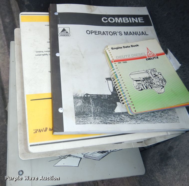 image for item DN1718 1986 Gleaner R50  combine