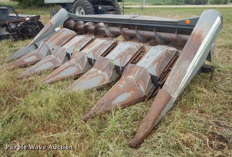 image for item DN1720 Allis Chalmers  corn head
