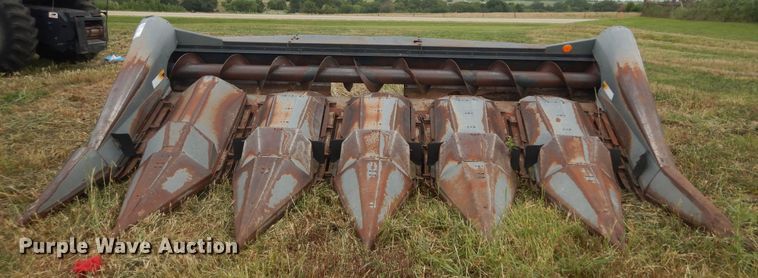 image for item DN1720 Allis Chalmers  corn head