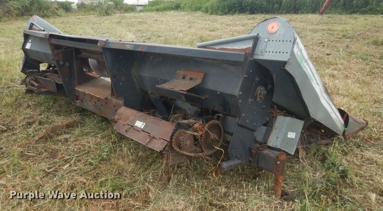image for item DN1720 Allis Chalmers  corn head