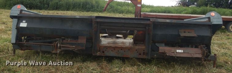 image for item DN1720 Allis Chalmers  corn head