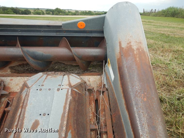 image for item DN1720 Allis Chalmers  corn head