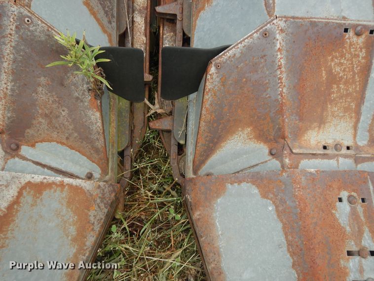 image for item DN1720 Allis Chalmers  corn head