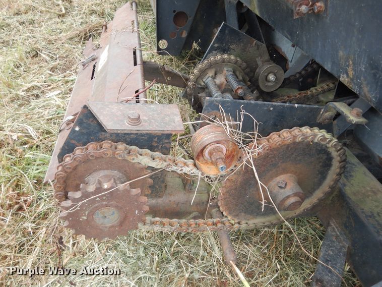 image for item DN1720 Allis Chalmers  corn head