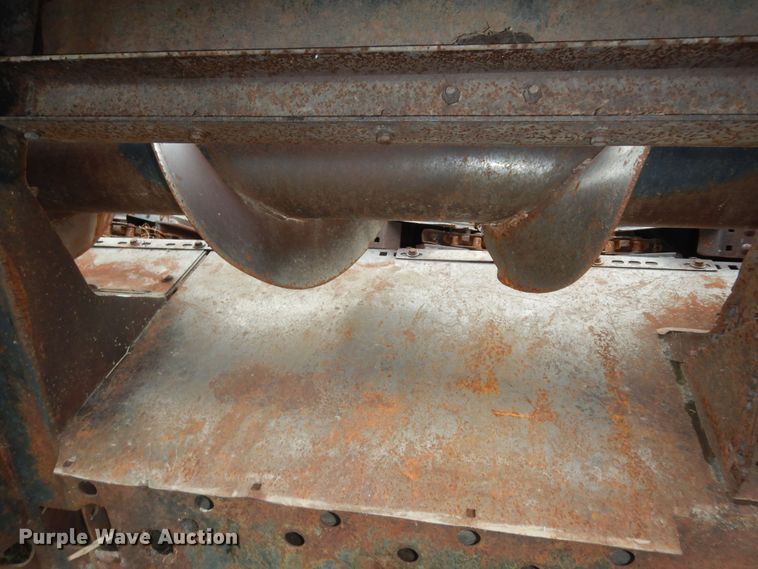 image for item DN1720 Allis Chalmers  corn head