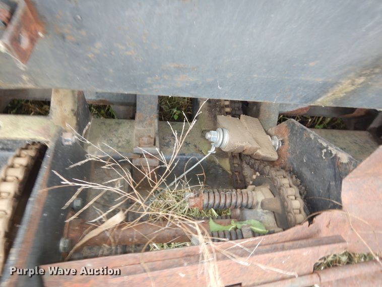 image for item DN1720 Allis Chalmers  corn head
