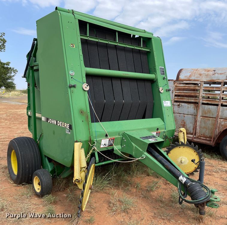 image for item DN5079 1995 John Deere 535  round baler