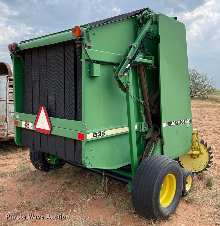 image for item DN5079 1995 John Deere 535  round baler
