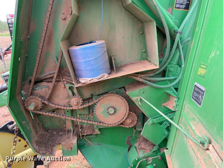 image for item DN5079 1995 John Deere 535  round baler