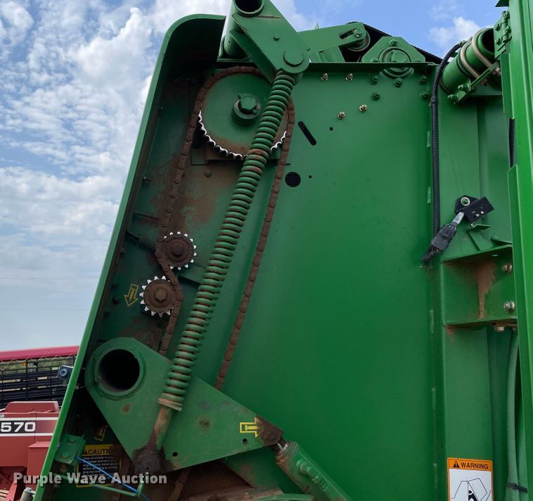 image for item DN5079 1995 John Deere 535  round baler