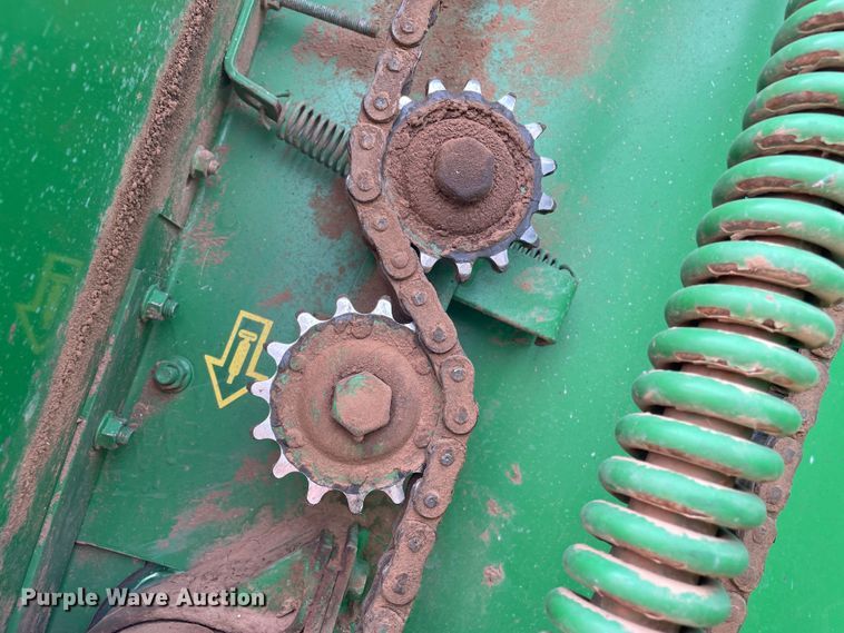 image for item DN5079 1995 John Deere 535  round baler