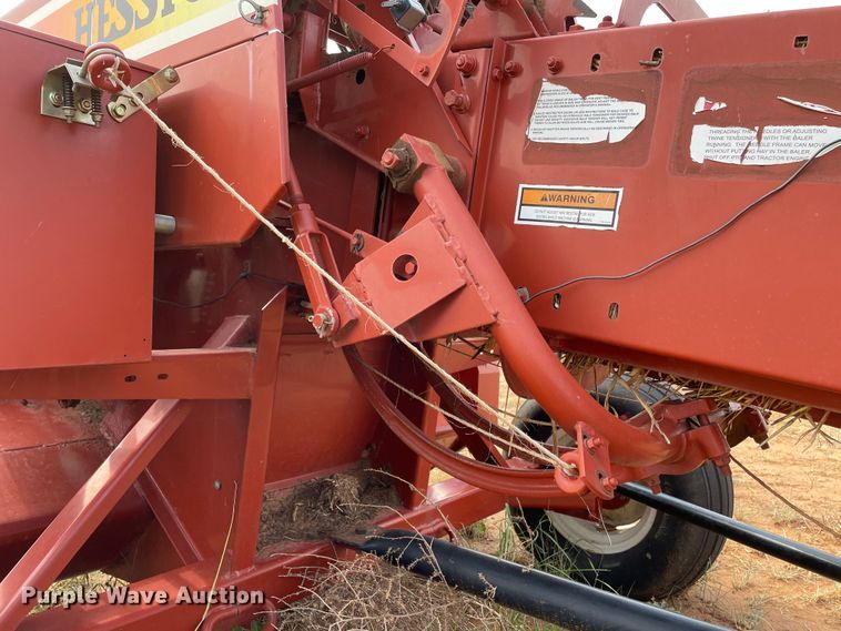 image for item DN5080 2004 Hesston 4570  small square baler