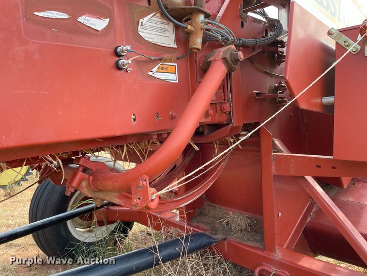 image for item DN5080 2004 Hesston 4570  small square baler