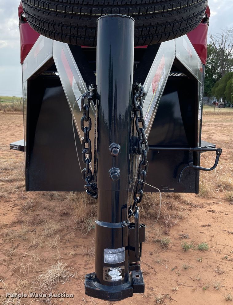 image for item DN5081 2013 W-W Roustabout  livestock trailer