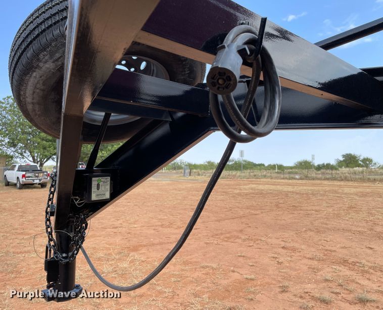 image for item DN5081 2013 W-W Roustabout  livestock trailer