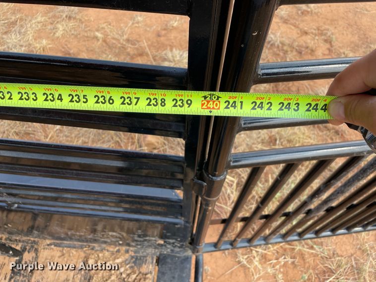 image for item DN5081 2013 W-W Roustabout  livestock trailer