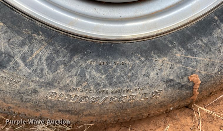 image for item DN5081 2013 W-W Roustabout  livestock trailer