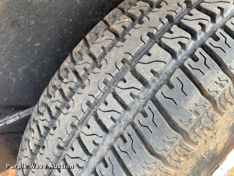 image for item DN5081 2013 W-W Roustabout  livestock trailer