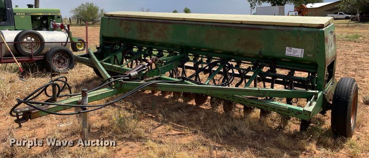 image for item DN5084 John Deere 8200  grain drill