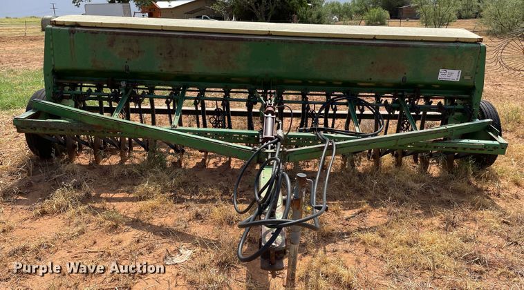 image for item DN5084 John Deere 8200  grain drill