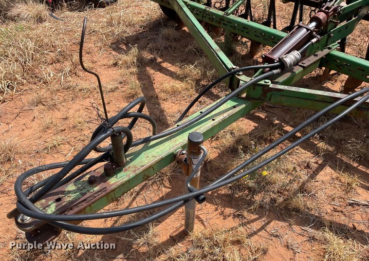 image for item DN5084 John Deere 8200  grain drill