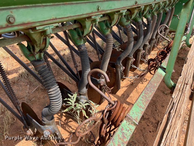 image for item DN5084 John Deere 8200  grain drill