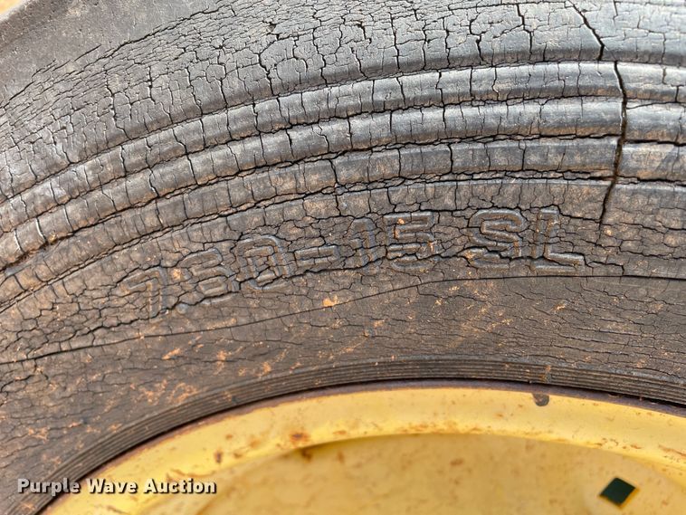 image for item DN5084 John Deere 8200  grain drill