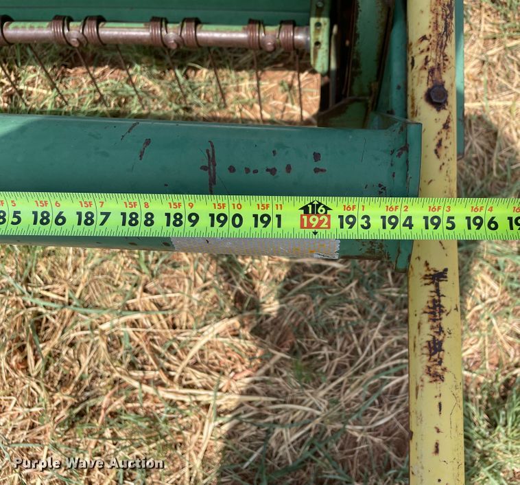 image for item DN5085 1985 John Deere 3830  windrower