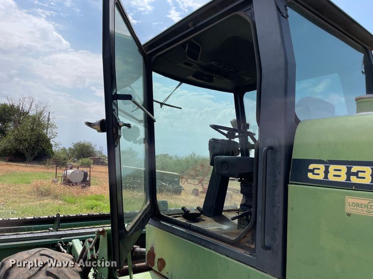 image for item DN5085 1985 John Deere 3830  windrower