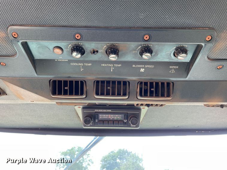 image for item DN5085 1985 John Deere 3830  windrower