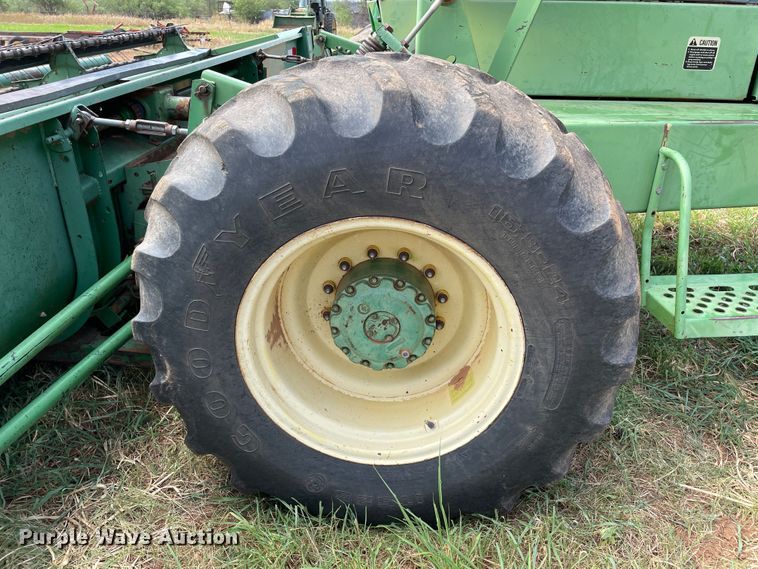 image for item DN5085 1985 John Deere 3830  windrower