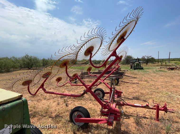 image for item DN5087 Tonutti RCS10  hay rake