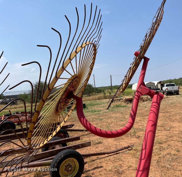 image for item DN5087 Tonutti RCS10  hay rake