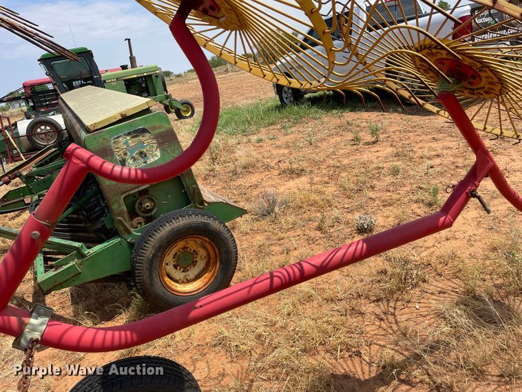 image for item DN5087 Tonutti RCS10  hay rake