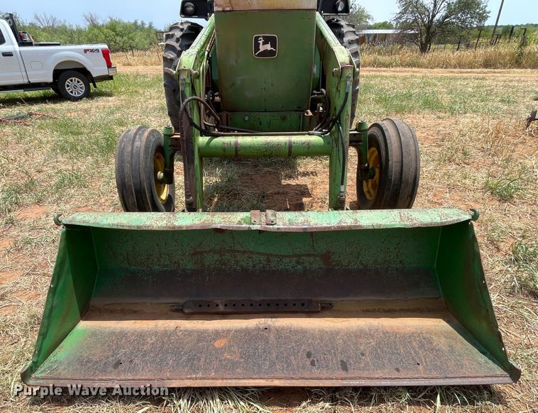 image for item DN5091 1973 John Deere 4430  tractor