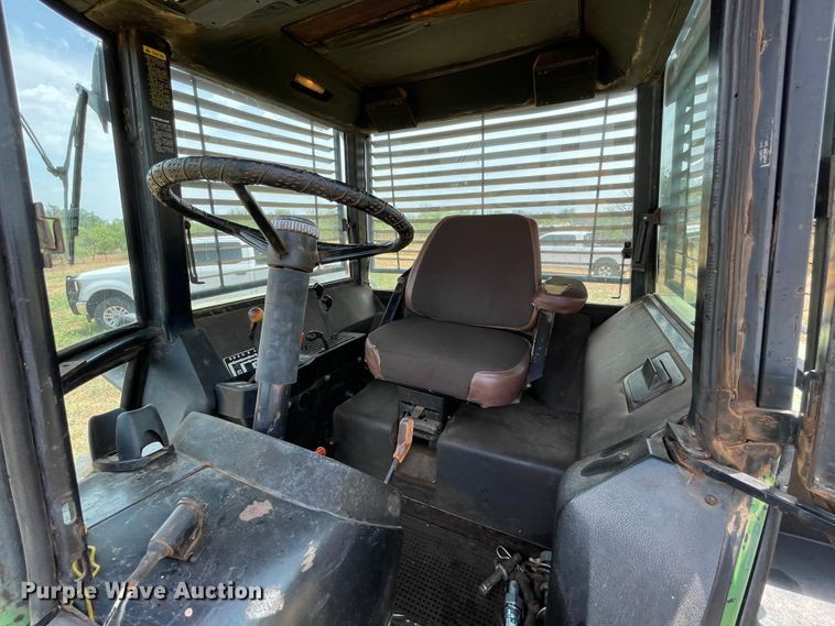 image for item DN5091 1973 John Deere 4430  tractor