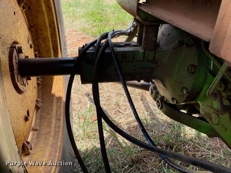 image for item DN5091 1973 John Deere 4430  tractor