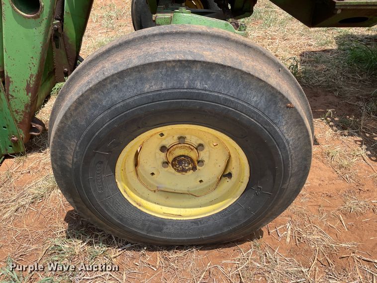 image for item DN5091 1973 John Deere 4430  tractor